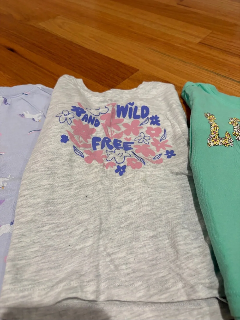 Old Navy Girls' Graphic Tees Long Sleeve- Mint, Light Gray & Lavender 3 pack